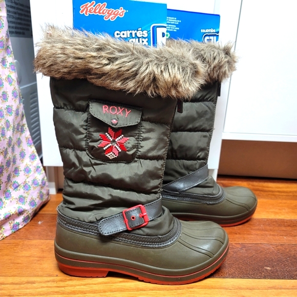 Roxy Winter Boots - Picture 1 of 13